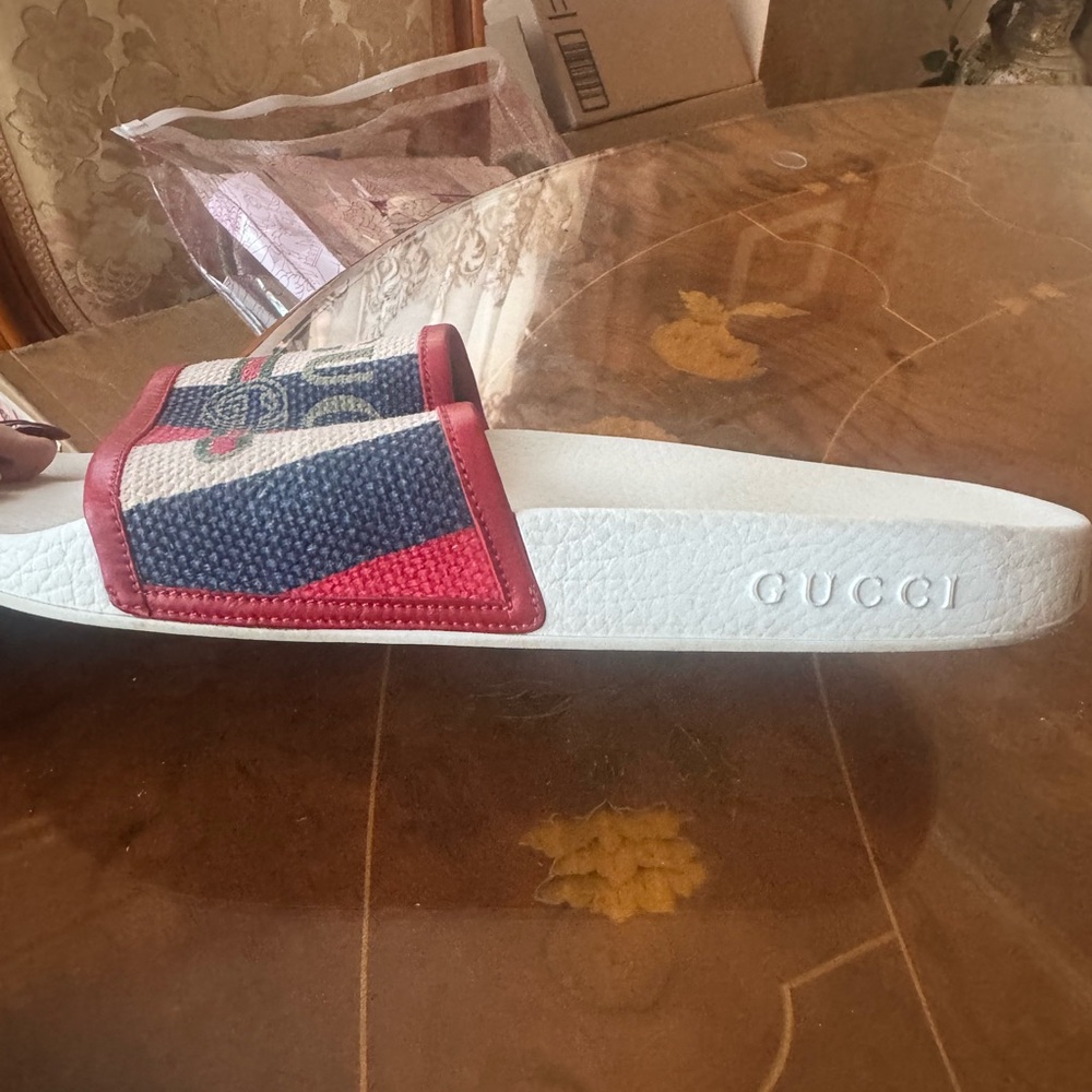 Gucci mens or women’s Red and White Striped Slides sandals Sz 10.5 - Picture 12 of 16